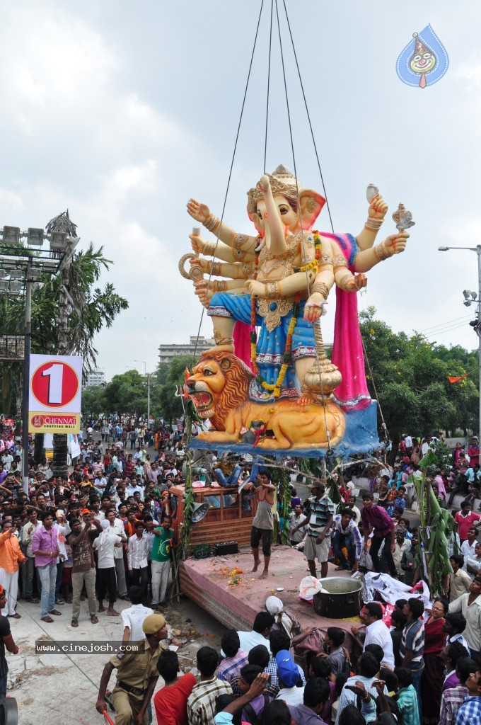 Ganesh Visarjan Photos at Hyd - 01 - 48 / 255 photos