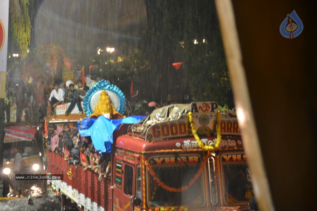 Ganesh Visarjan Photos at Hyd - 01 - 80 / 255 photos