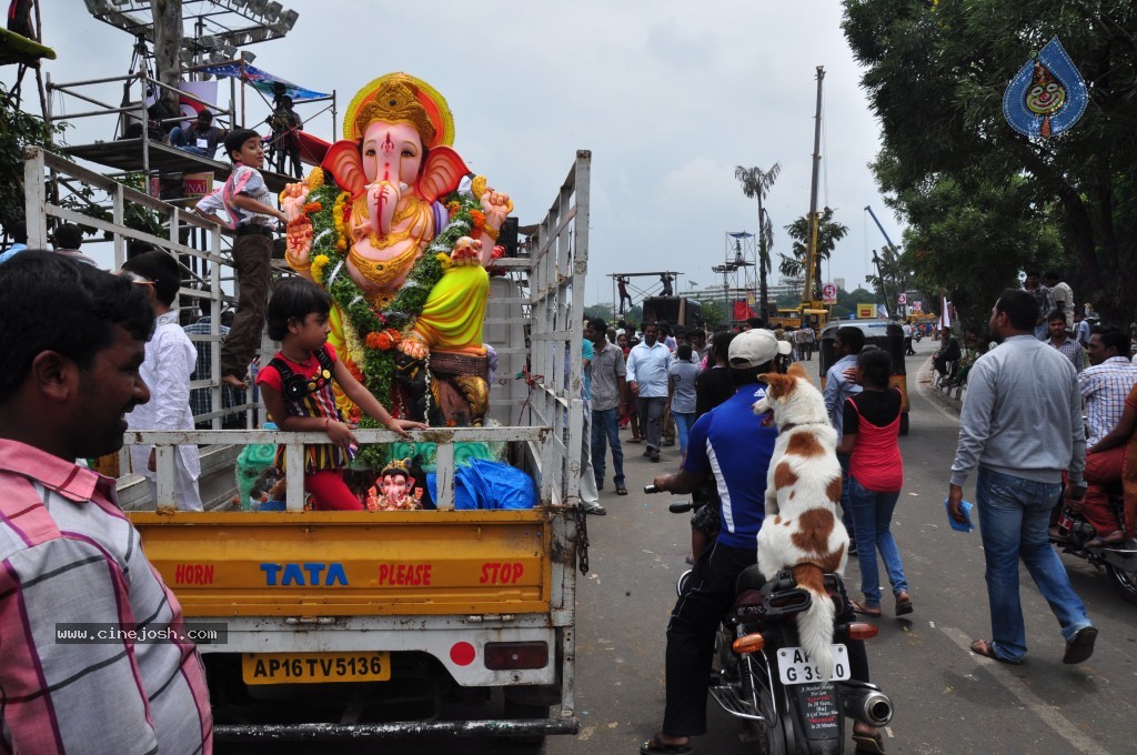 Ganesh Visarjan Photos at Hyd - 01 - 106 / 255 photos