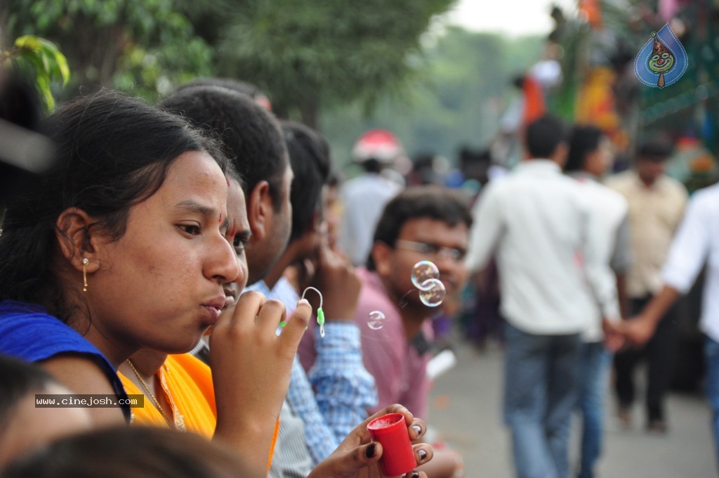 Ganesh Visarjan Photos at Hyd - 01 - 131 / 255 photos