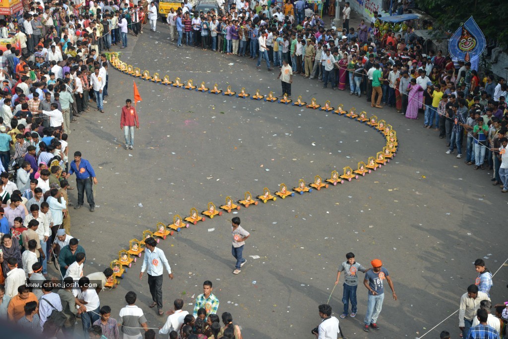 Ganesh Visarjan Photos at Hyd - 01 - 167 / 255 photos