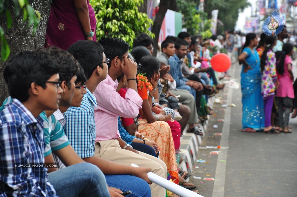 Ganesh Visarjan Photos at Hyd - 01 - 205 / 255 photos