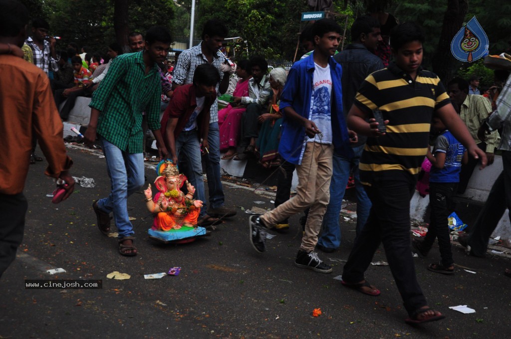 Ganesh Visarjan Photos at Hyd - 01 - 224 / 255 photos