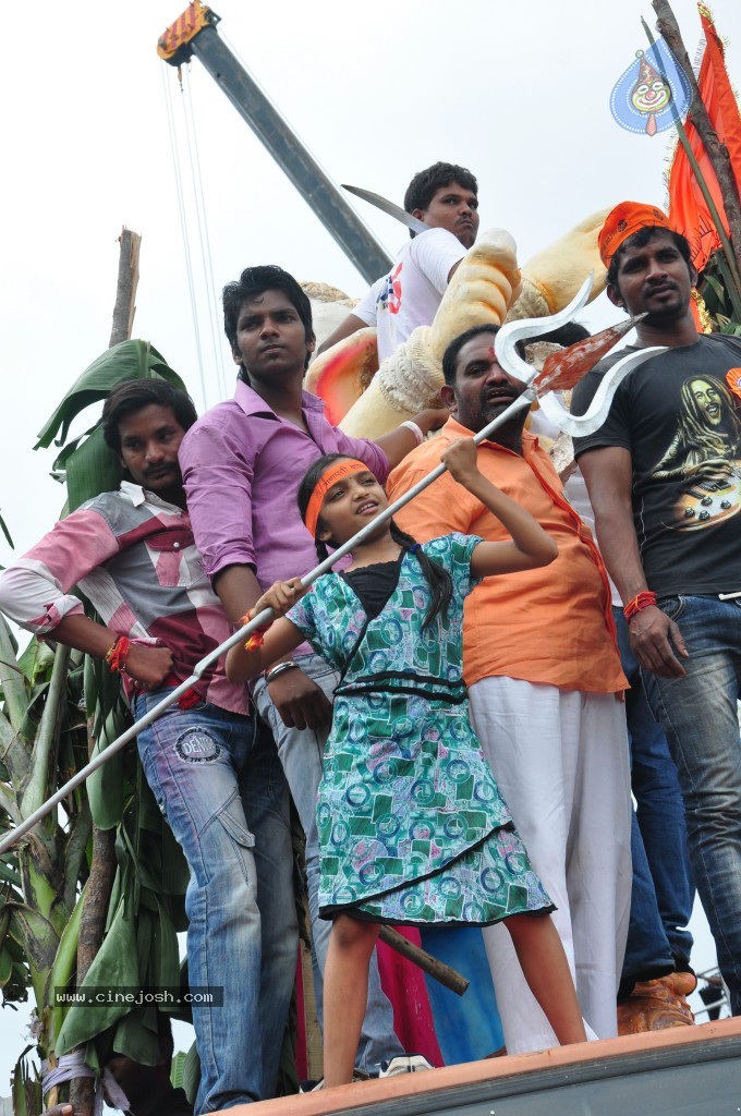 Ganesh Visarjan Photos at Hyd - 01 - 242 / 255 photos