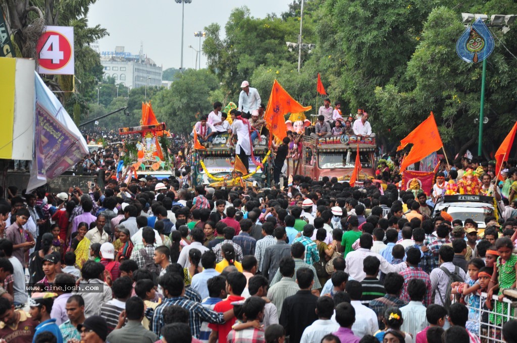 Ganesh Visarjan Photos at Hyd - 01 - 244 / 255 photos