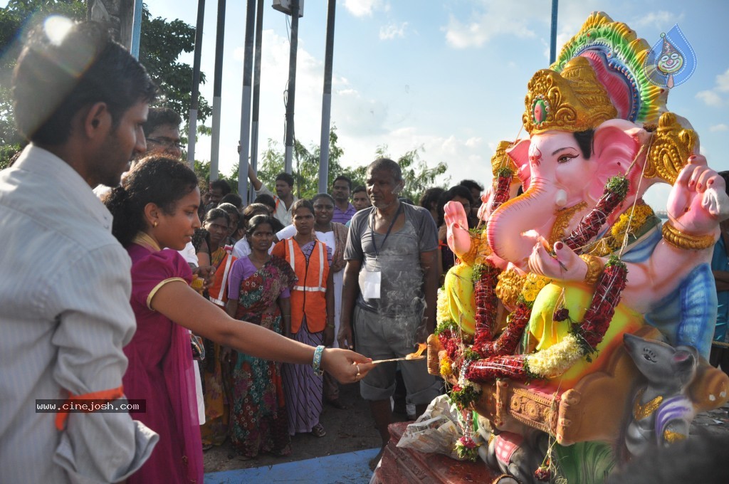 Ganesh Visarjan Photos at Hyd - 01 - 248 / 255 photos