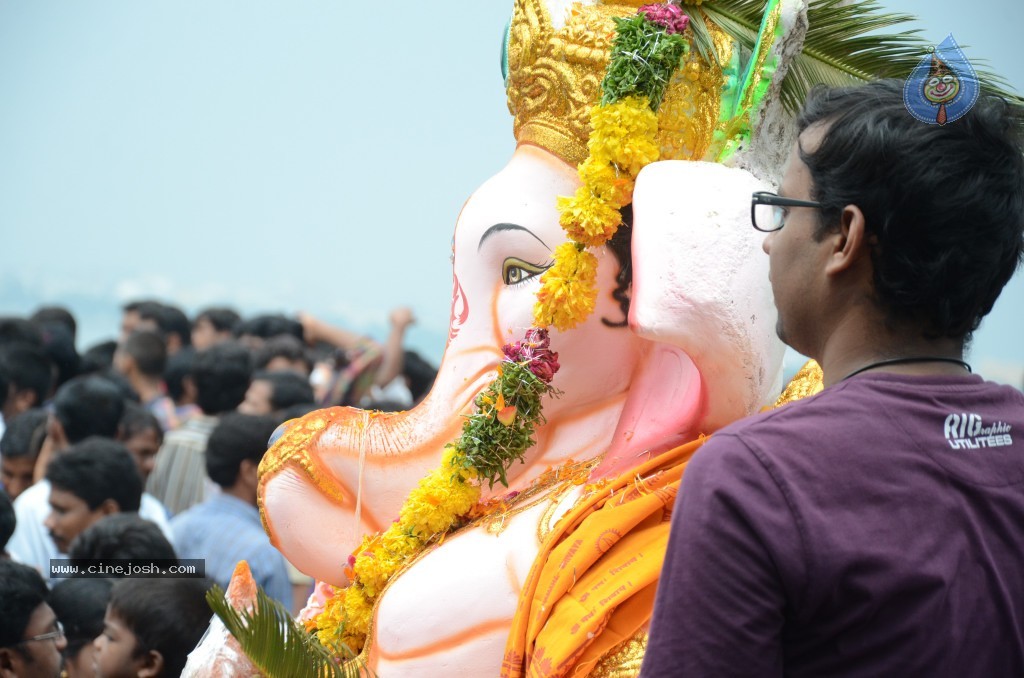 Ganesh Visarjan Photos at Hyd - 02 - 1 / 167 photos