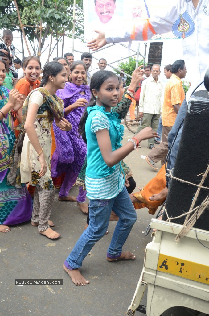 Ganesh Visarjan Photos at Hyd - 02 - 18 / 167 photos