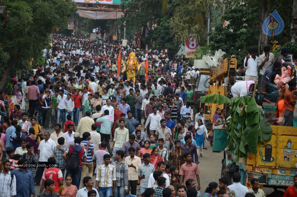 Ganesh Visarjan Photos at Hyd - 02 - 27 / 167 photos