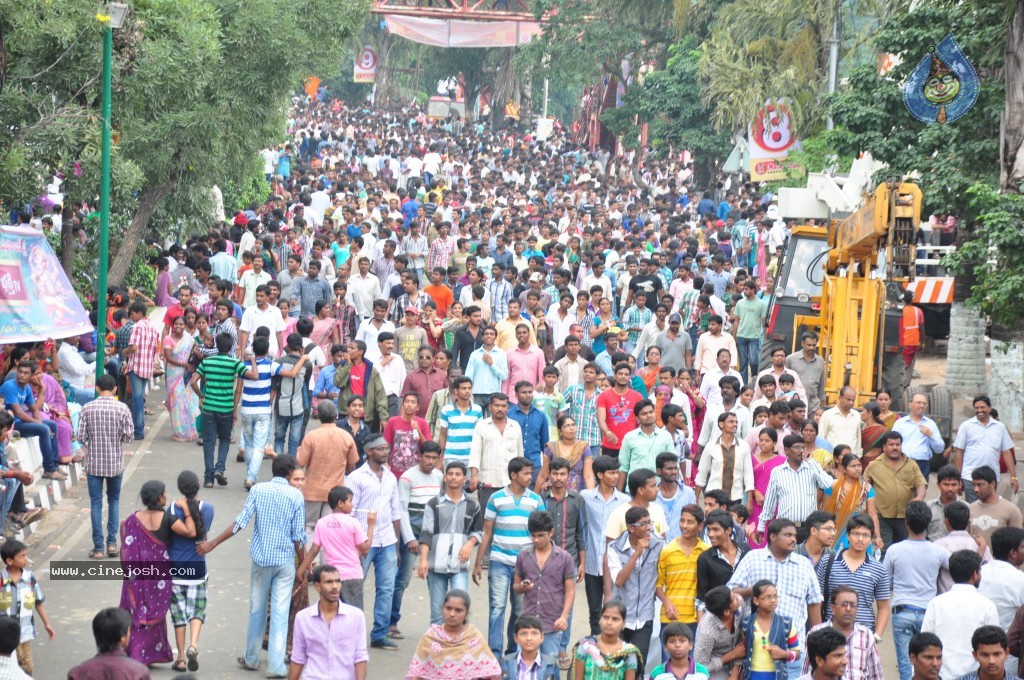 Ganesh Visarjan Photos at Hyd - 02 - 69 / 167 photos