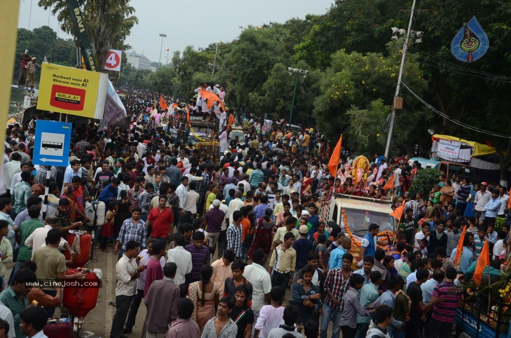Ganesh Visarjan Photos at Hyd - 02 - 81 / 167 photos