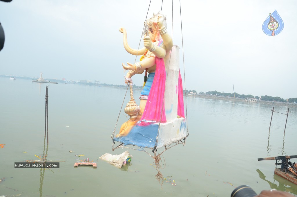 Ganesh Visarjan Photos at Hyd - 02 - 132 / 167 photos