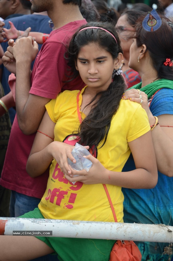 Ganesh Visarjan Photos at Hyd - 02 - 150 / 167 photos