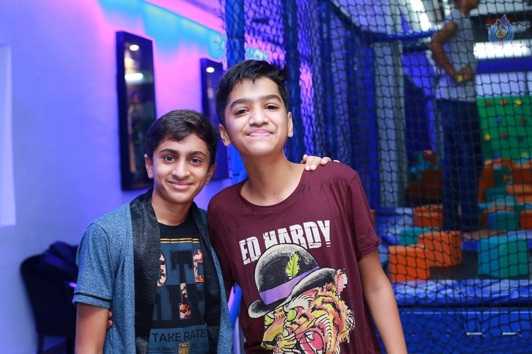 Gaurav Bhutada Birthday Bash - 46 / 54 photos