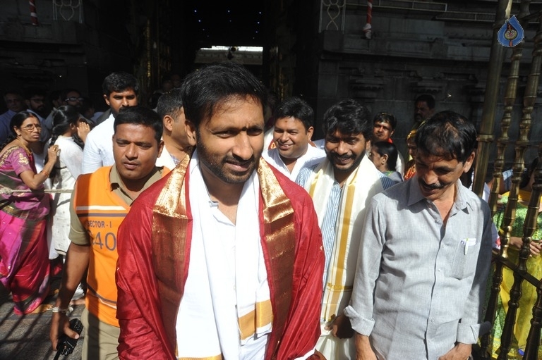 Gautham Nanda Team at Tirumala - 14 / 20 photos