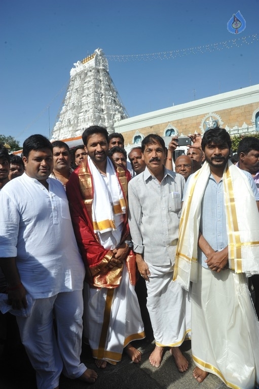 Gautham Nanda Team at Tirumala - 17 / 20 photos