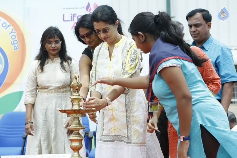 Gauthami Youth Yoga at Hyderabad Geetham College - 9 / 26 photos