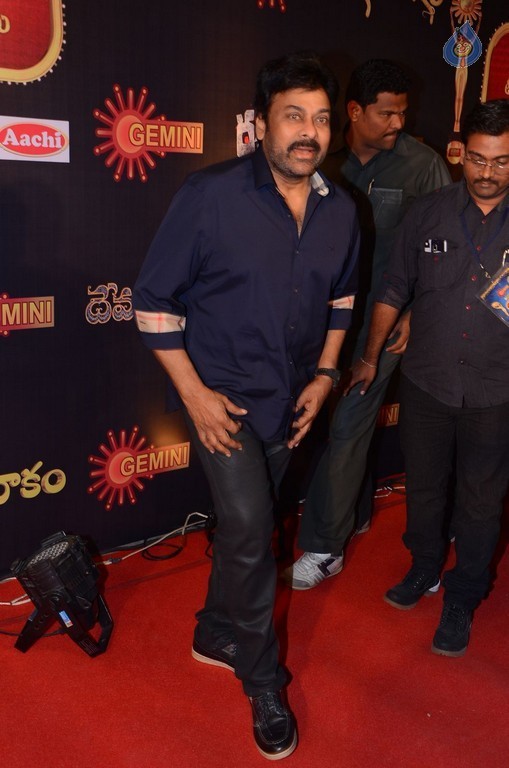 Gemini TV Puraskaralu 2016 Red Carpet 2 - 52 / 62 photos