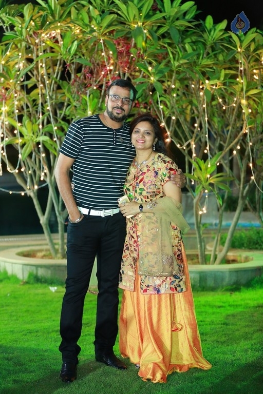 Get together Party Hosted by Omesh and Kanchan - 17 / 77 photos