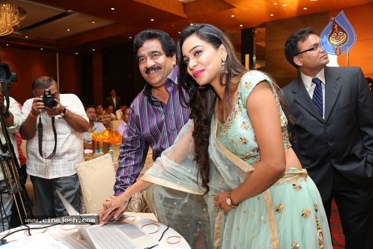 Gold Pillar App Launch  - 16 / 36 photos