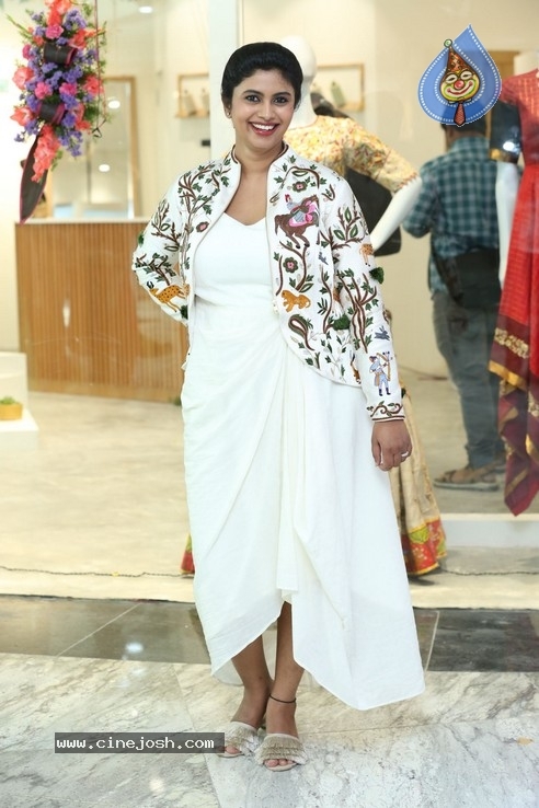 Grand Launch of  ENDLESS KNOT Handloom Store - 15 / 55 photos