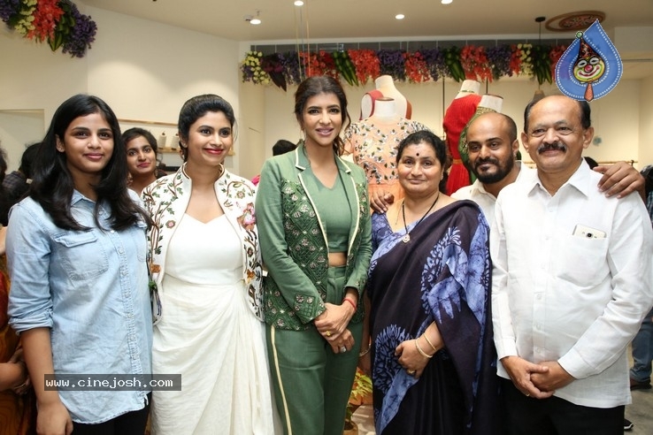 Grand Launch of  ENDLESS KNOT Handloom Store - 22 / 55 photos