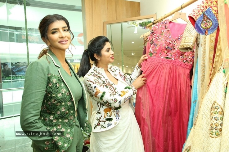 Grand Launch of  ENDLESS KNOT Handloom Store - 52 / 55 photos