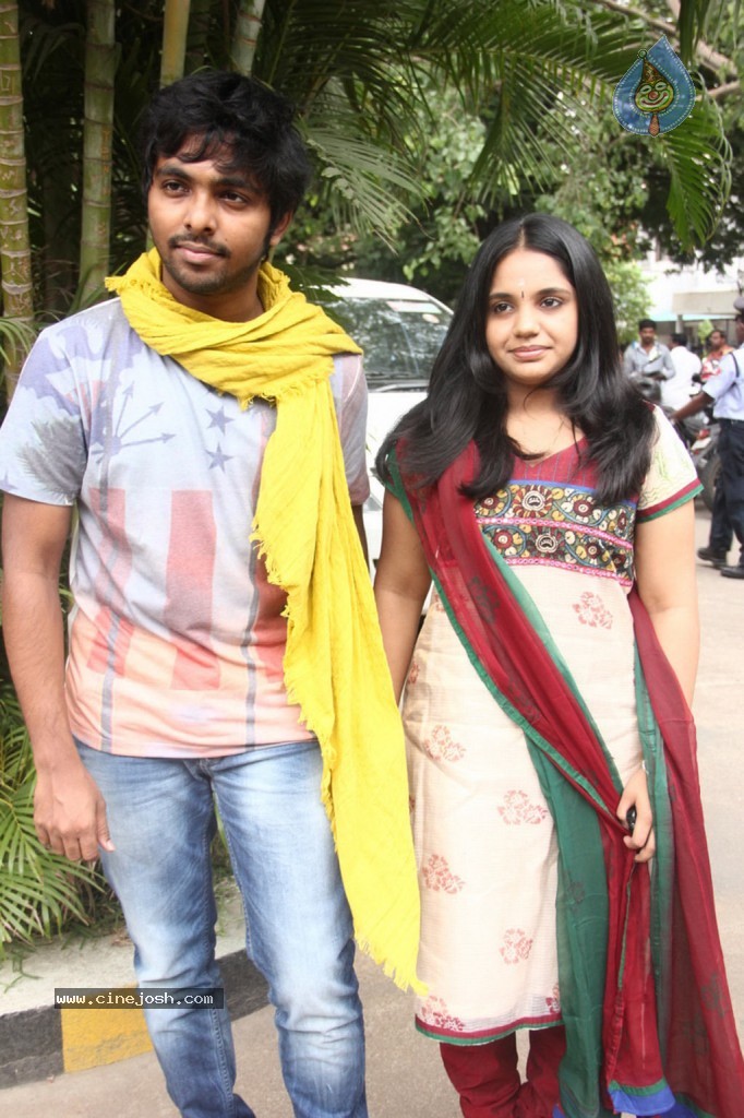 GV Prakash and Saindhavi PM - 9 / 31 photos