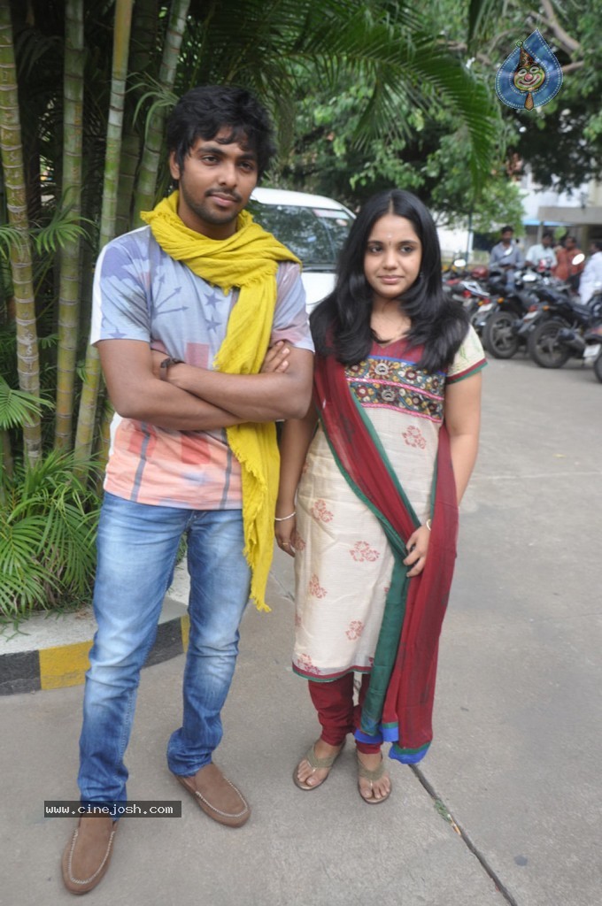 GV Prakash and Saindhavi PM - 31 / 31 photos