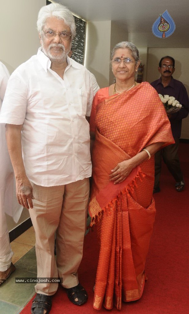 GV Prakash Kumar N Saindhavi Wedding Photos - 73 / 77 photos