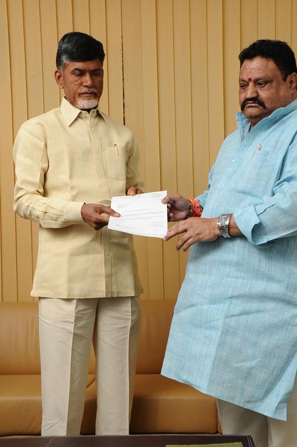 Harikrishan Donates For Flood Victims - 4 / 36 photos