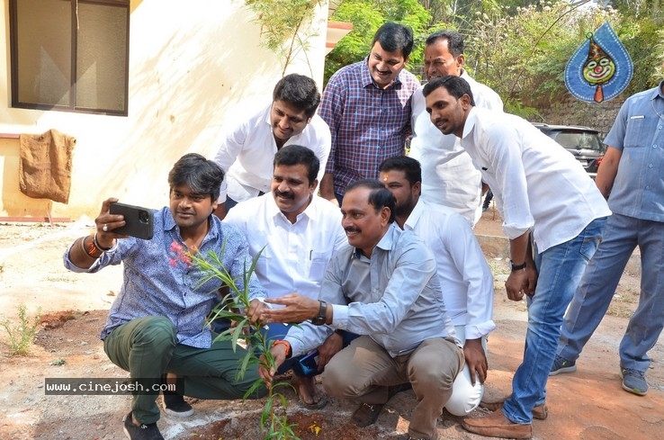 Harish Shanker In Green India Challenge - 1 / 29 photos