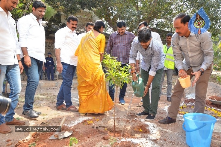 Harish Shanker In Green India Challenge - 5 / 29 photos