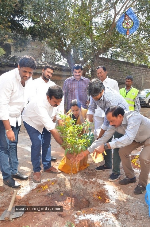 Harish Shanker In Green India Challenge - 11 / 29 photos