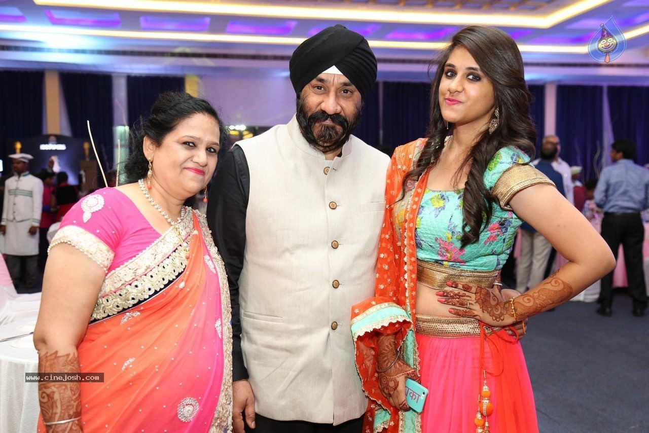 Harmeet and Rashmit Engagement Ceremony - 72 / 186 photos