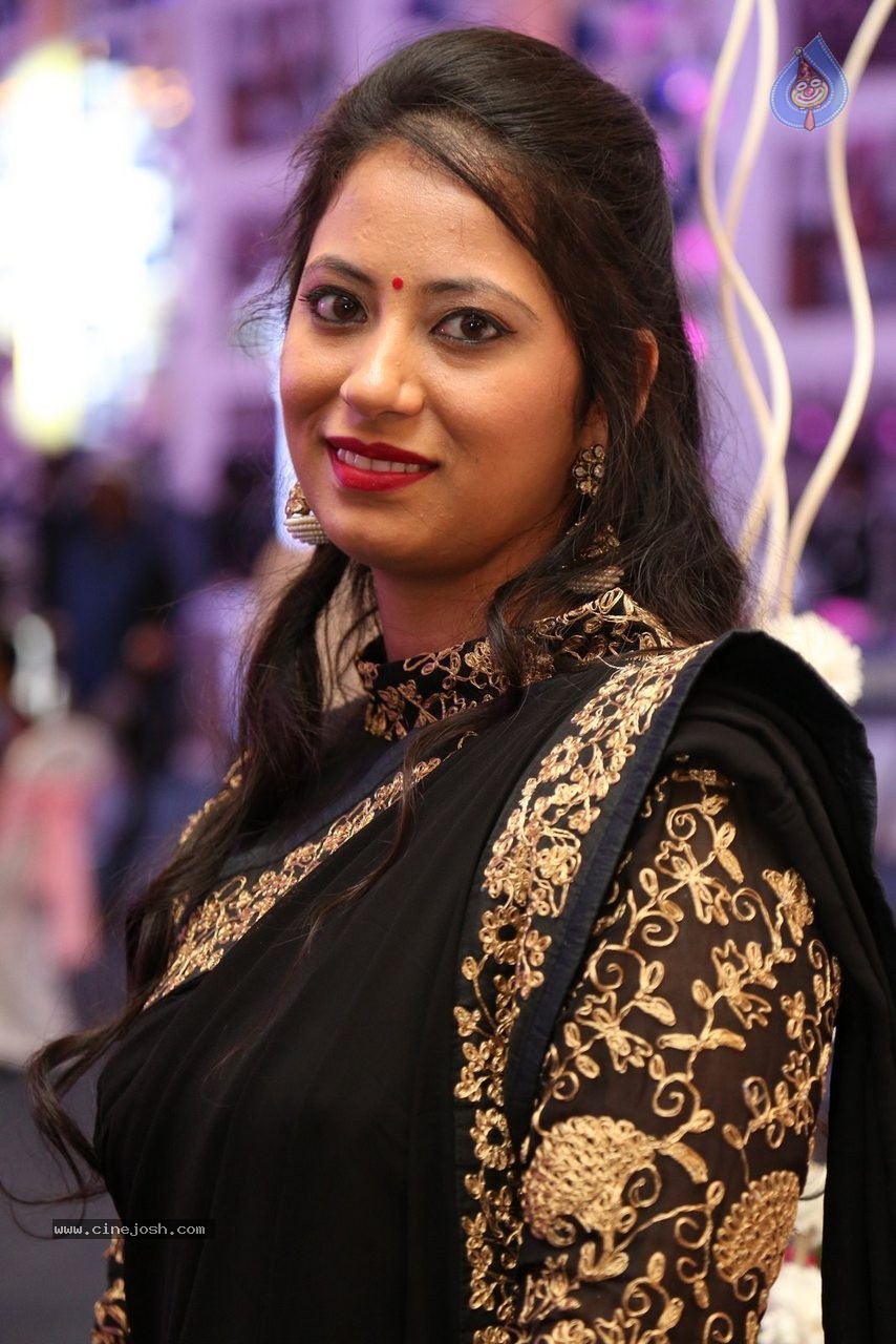 Harmeet and Rashmit Engagement Ceremony - 74 / 186 photos