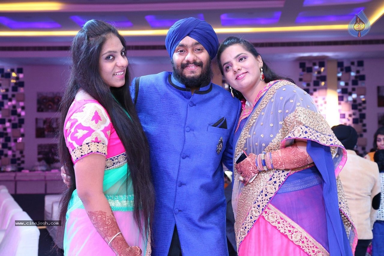 Harmeet and Rashmit Engagement Ceremony - 86 / 186 photos