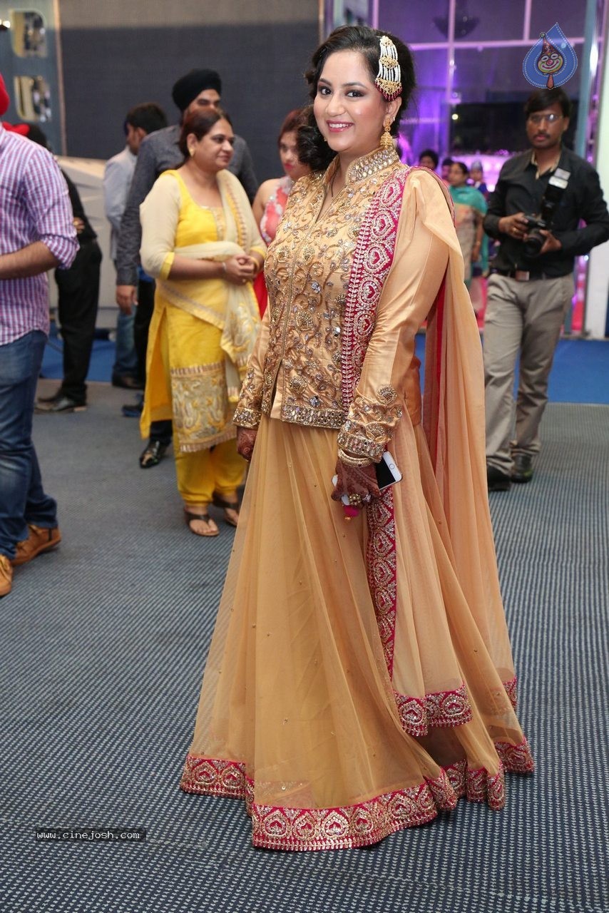 Harmeet and Rashmit Engagement Ceremony - 95 / 186 photos