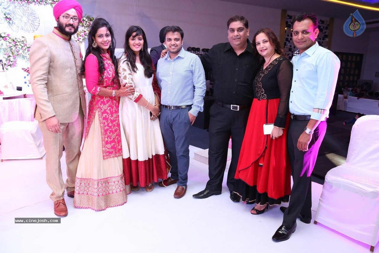 Harmeet and Rashmit Engagement Ceremony - 97 / 186 photos
