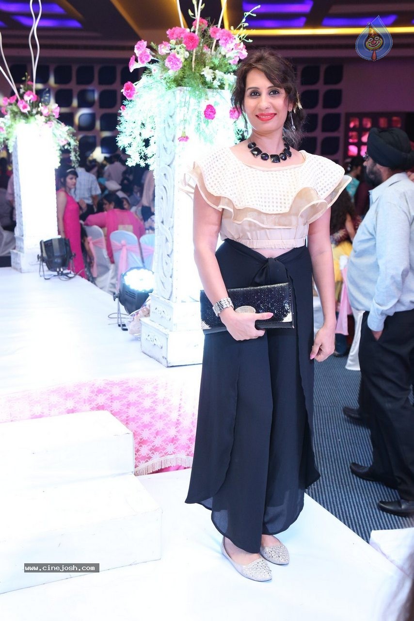 Harmeet and Rashmit Engagement Ceremony - 102 / 186 photos