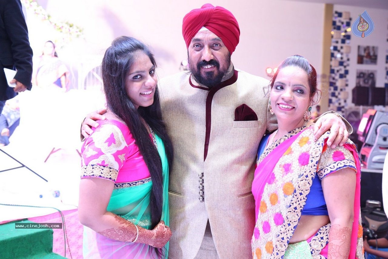Harmeet and Rashmit Engagement Ceremony - 165 / 186 photos