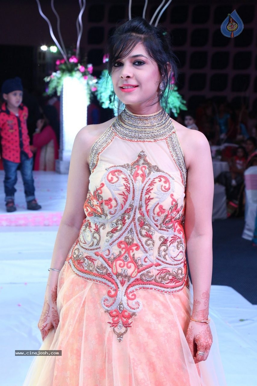 Harmeet and Rashmit Engagement Ceremony - 166 / 186 photos