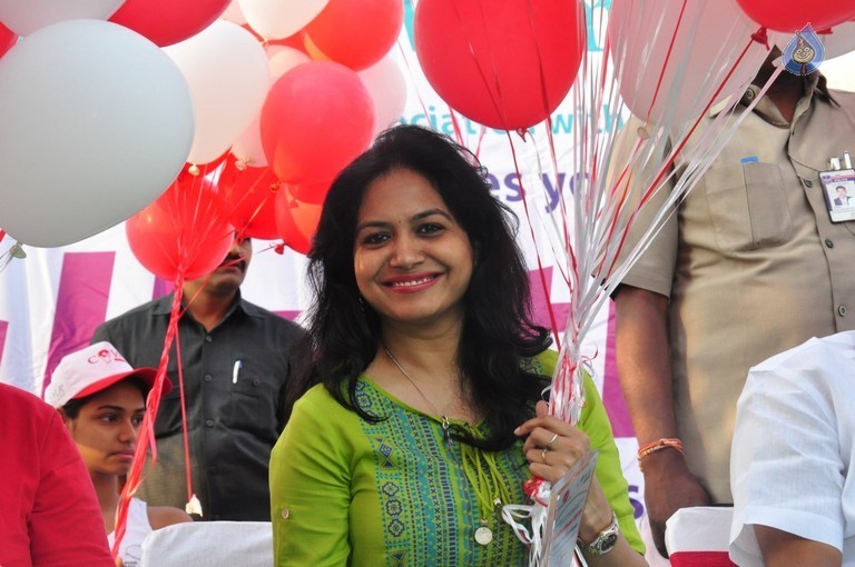 Health Minister Laxma Reddy Flagged off COWE Walkathon - 7 / 40 photos