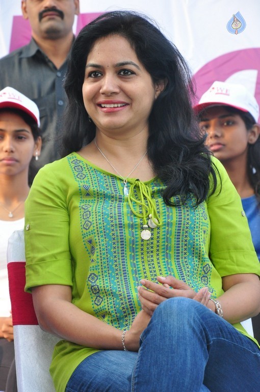Health Minister Laxma Reddy Flagged off COWE Walkathon - 12 / 40 photos