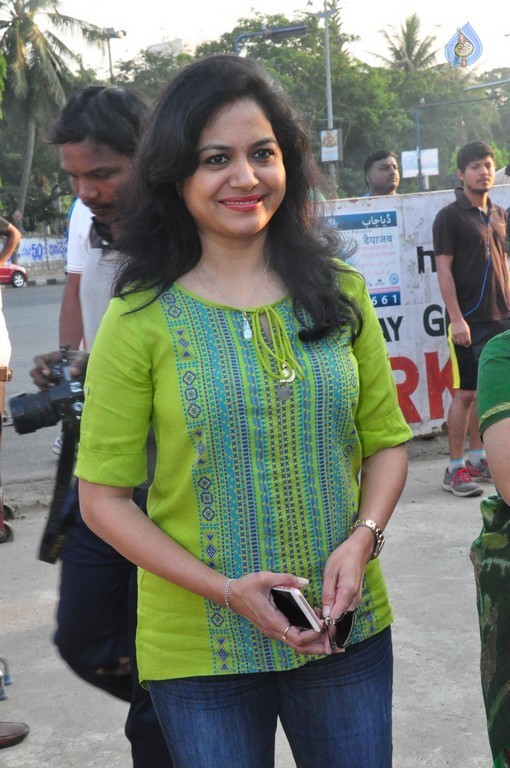 Health Minister Laxma Reddy Flagged off COWE Walkathon - 20 / 40 photos