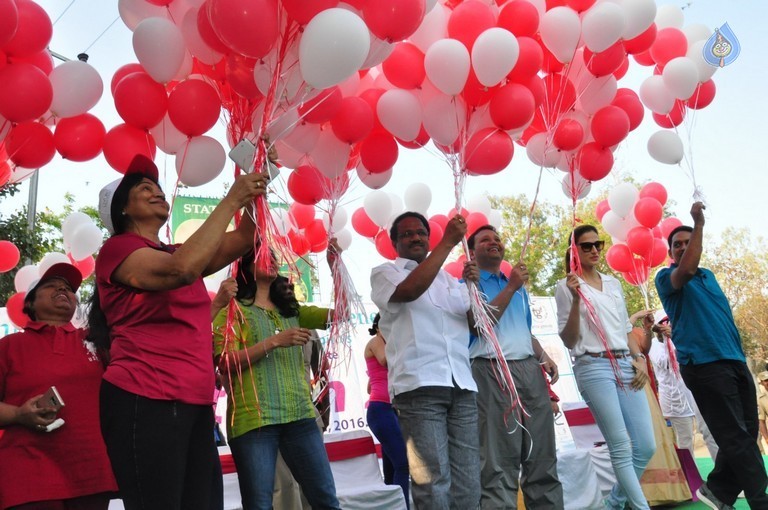 Health Minister Laxma Reddy Flagged off COWE Walkathon - 40 / 40 photos
