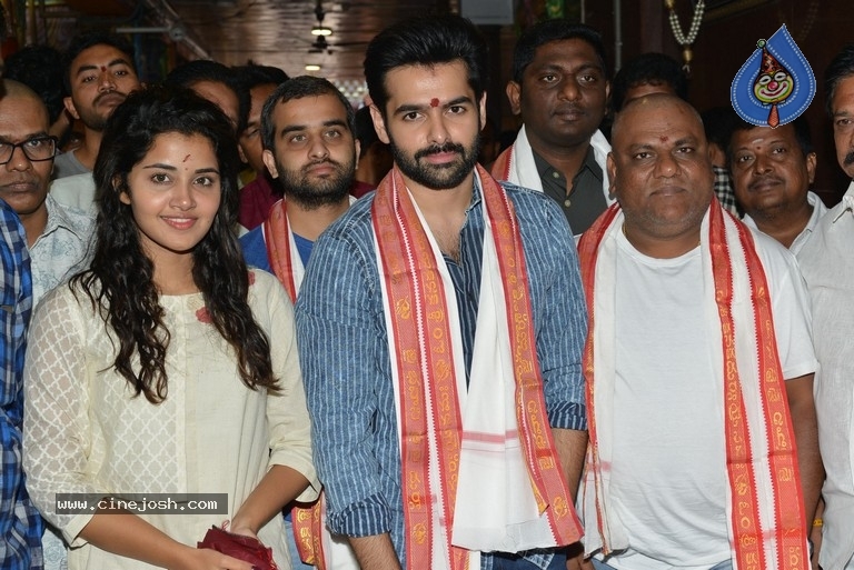 Hello Guru Prema Kosame Team In Vijayawada Kanaka Durga Temple - 10 / 21 photos