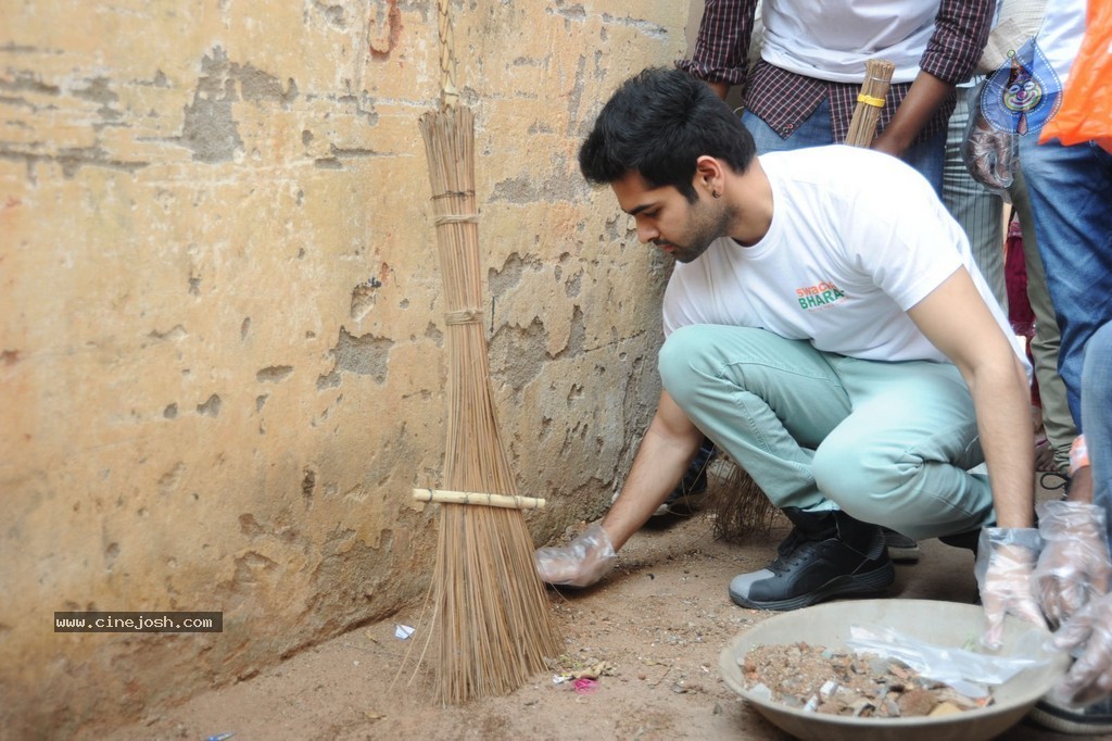 Hero Ram Swachh Bharat Event at Srinagar Colony - 4 / 66 photos
