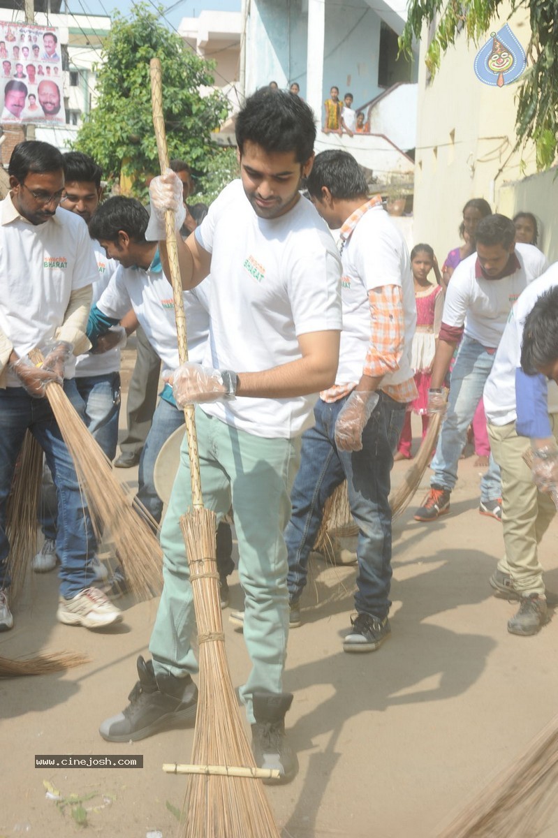 Hero Ram Swachh Bharat Event at Srinagar Colony - 18 / 66 photos