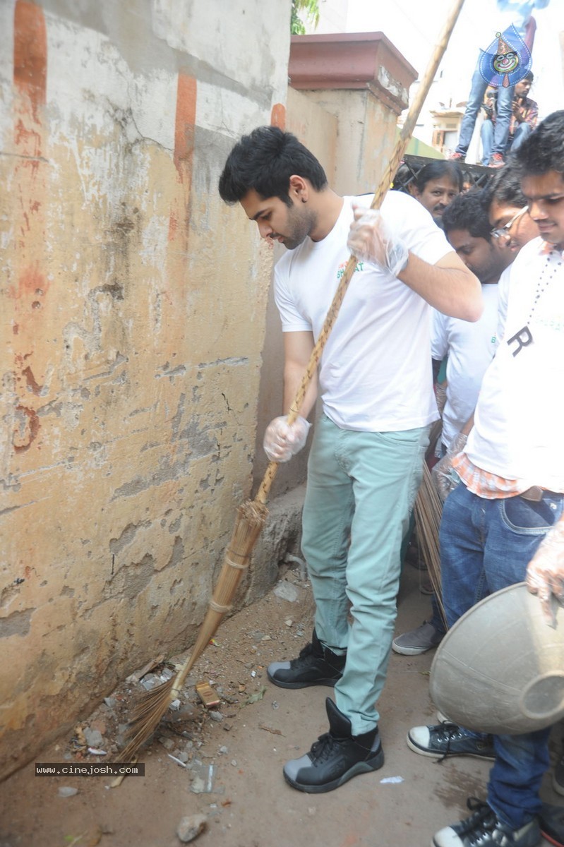 Hero Ram Swachh Bharat Event at Srinagar Colony - 22 / 66 photos